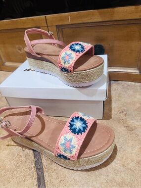 Women’s Pink Crochet Strap Espadrille Platform Sandals